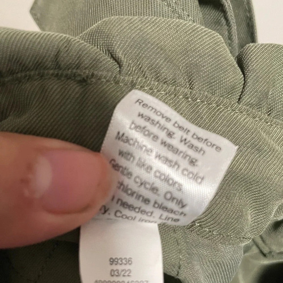 Nine West green paperback shorts size XS - Picture 7 of 7